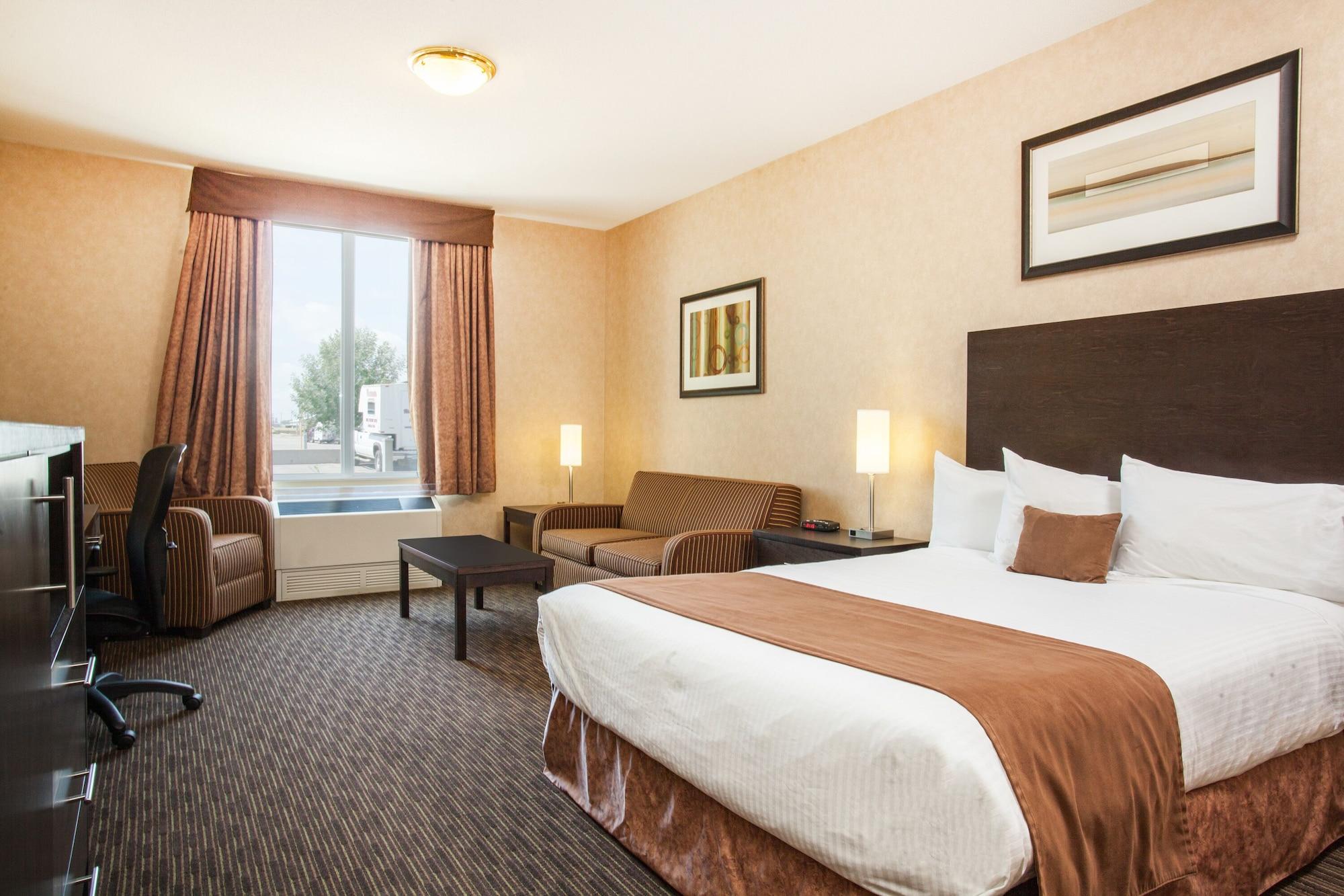 Ramada By Wyndham Estevan Extérieur photo