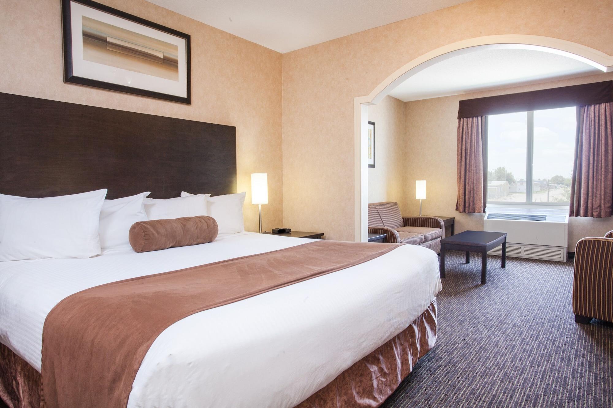 Ramada By Wyndham Estevan Extérieur photo